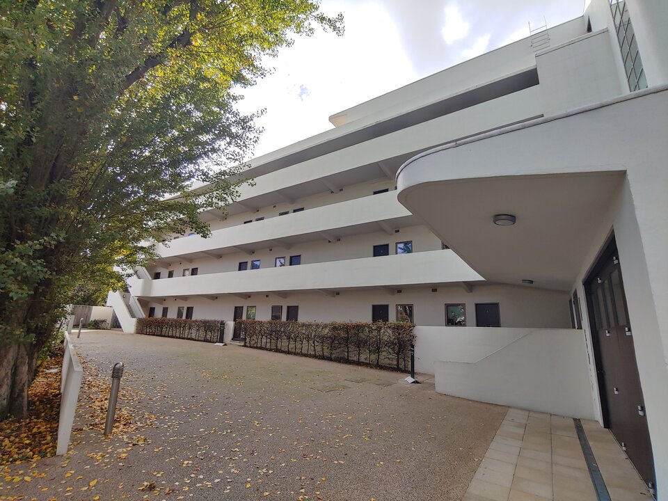 A view of the Isokon building from lawn road showing it's streamline modern lines.